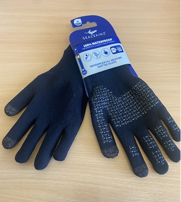 SealSkinz Ultra Grip Black Gloves 